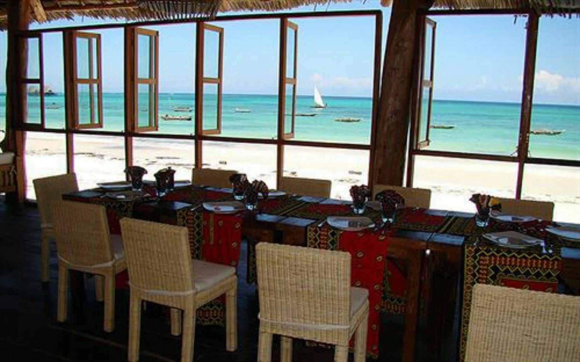Hotel Albatross Ocean View à Dongwe Extérieur photo