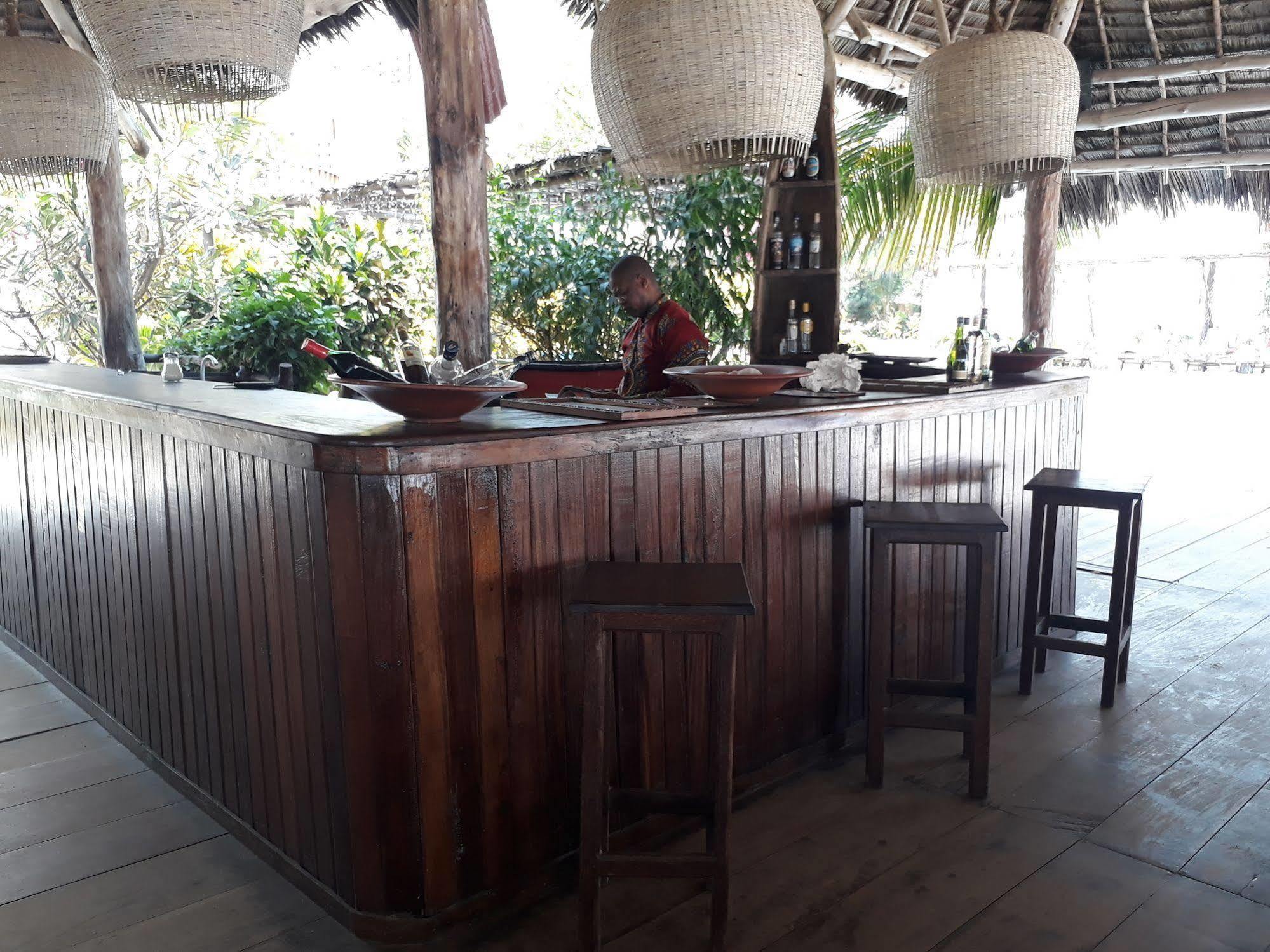Hotel Albatross Ocean View à Dongwe Extérieur photo