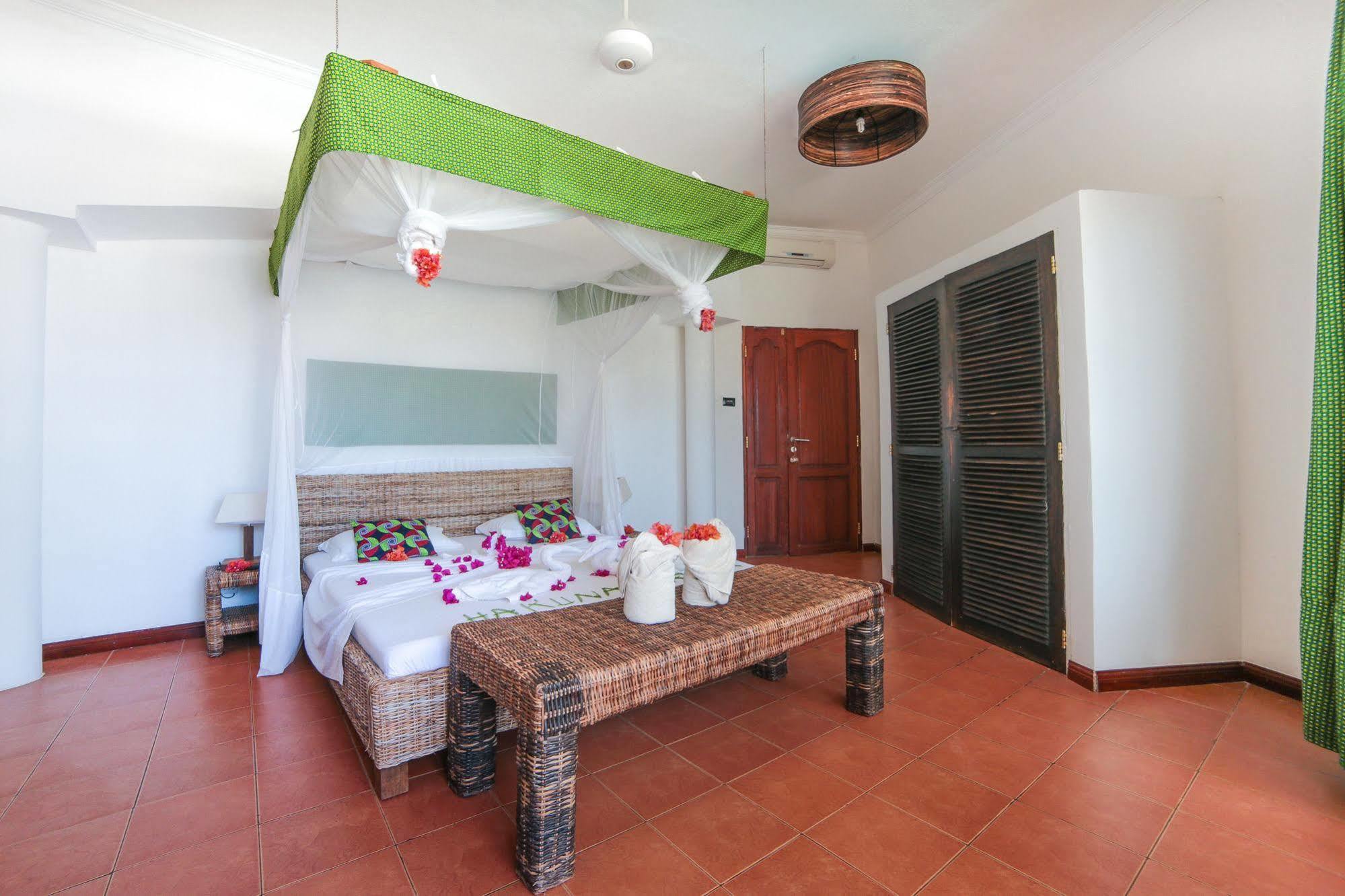 Hotel Albatross Ocean View à Dongwe Extérieur photo